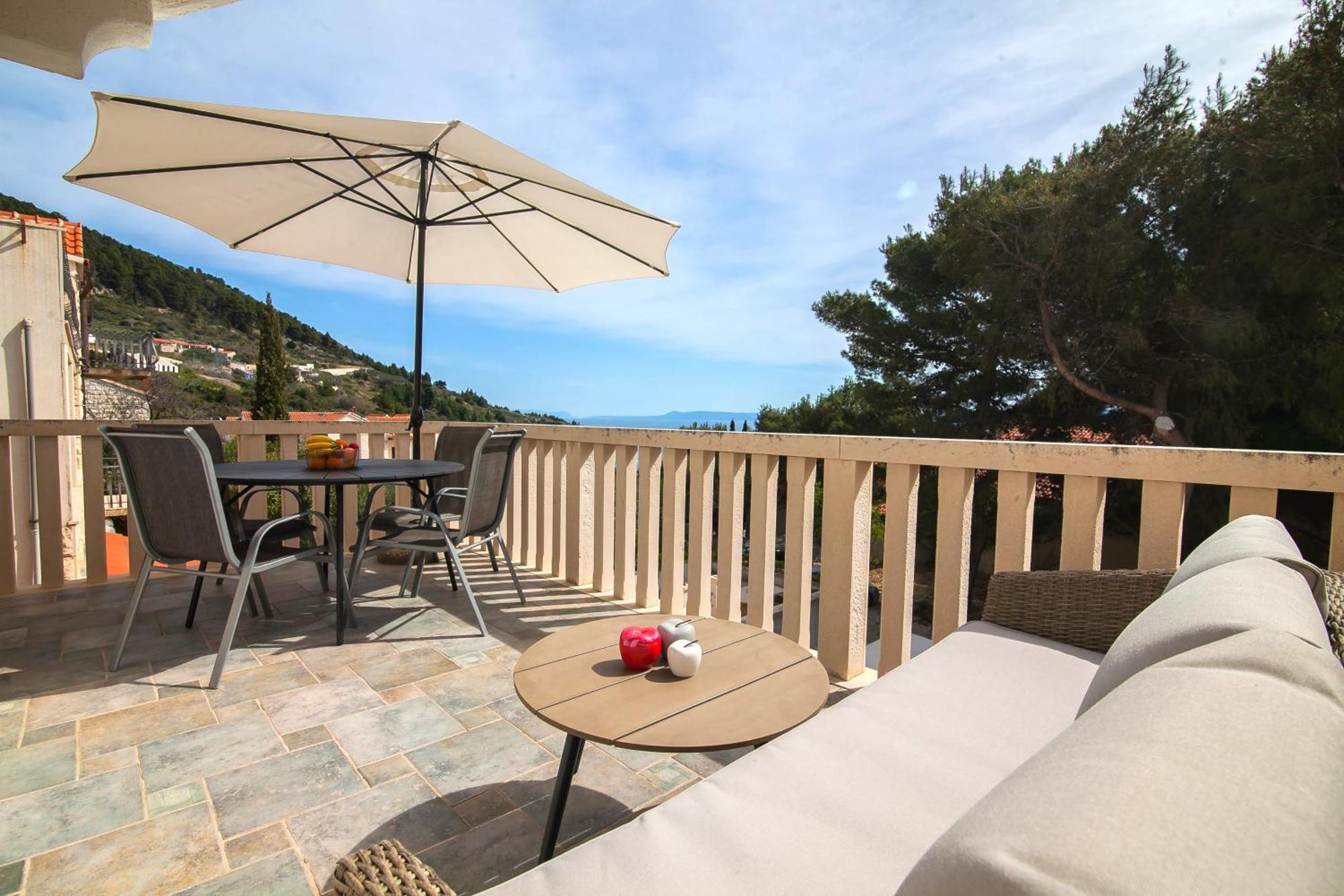 Helvetia Sunny Apartments Бол Екстериор снимка