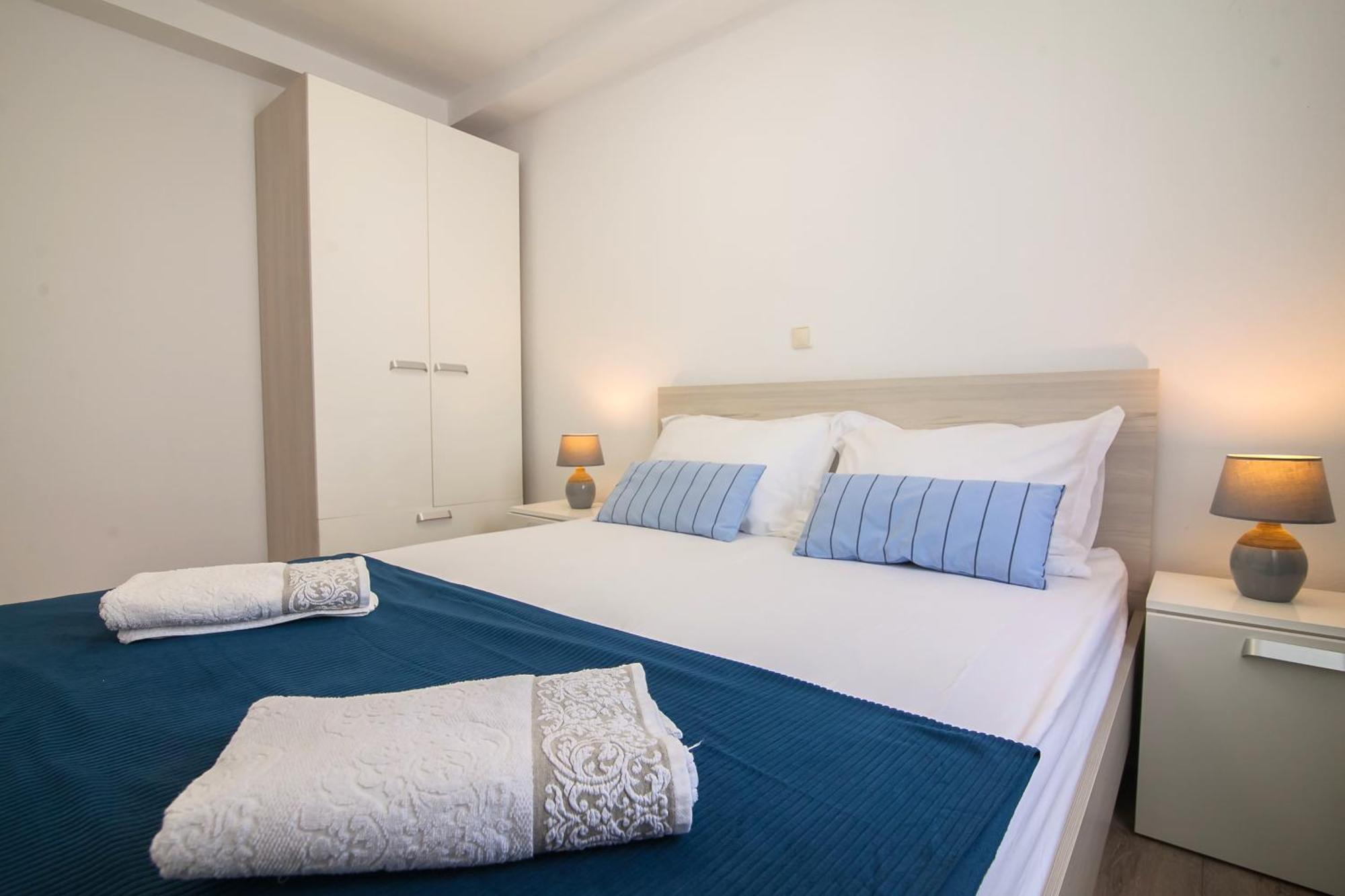 Helvetia Sunny Apartments Бол Екстериор снимка