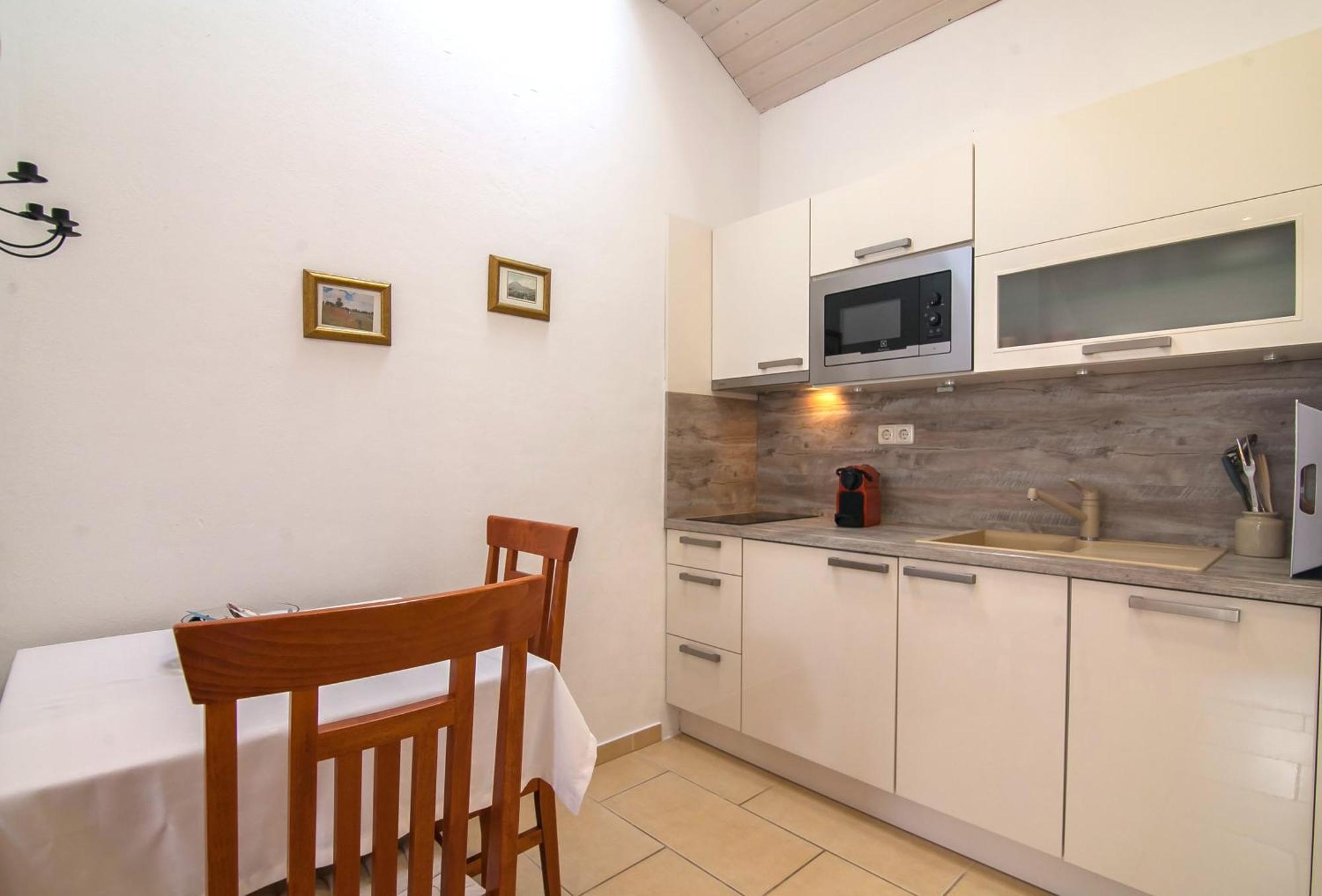 Helvetia Sunny Apartments Бол Екстериор снимка
