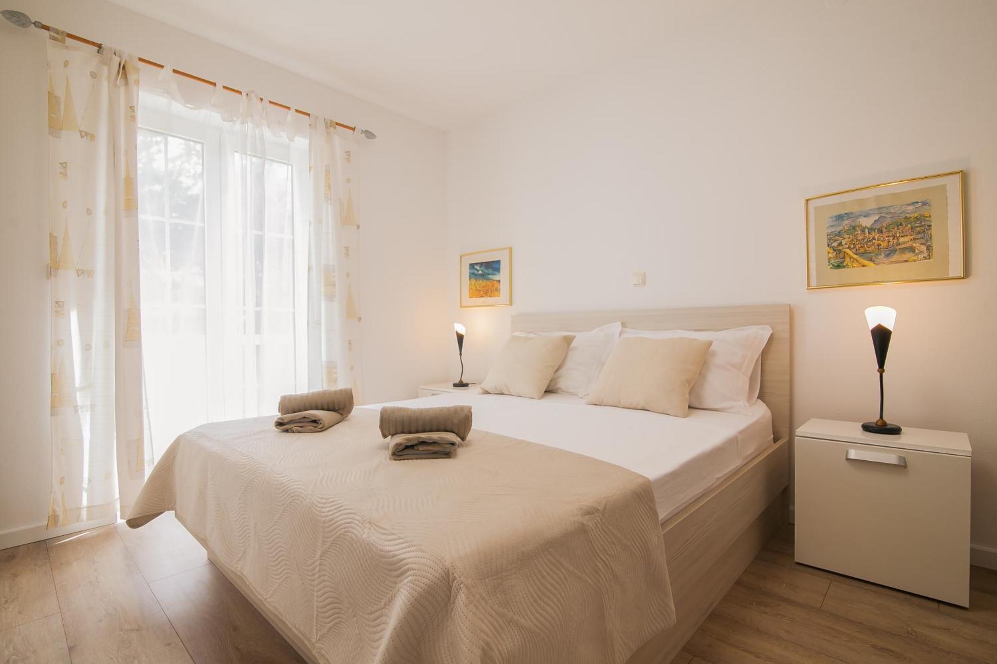 Helvetia Sunny Apartments Бол Екстериор снимка