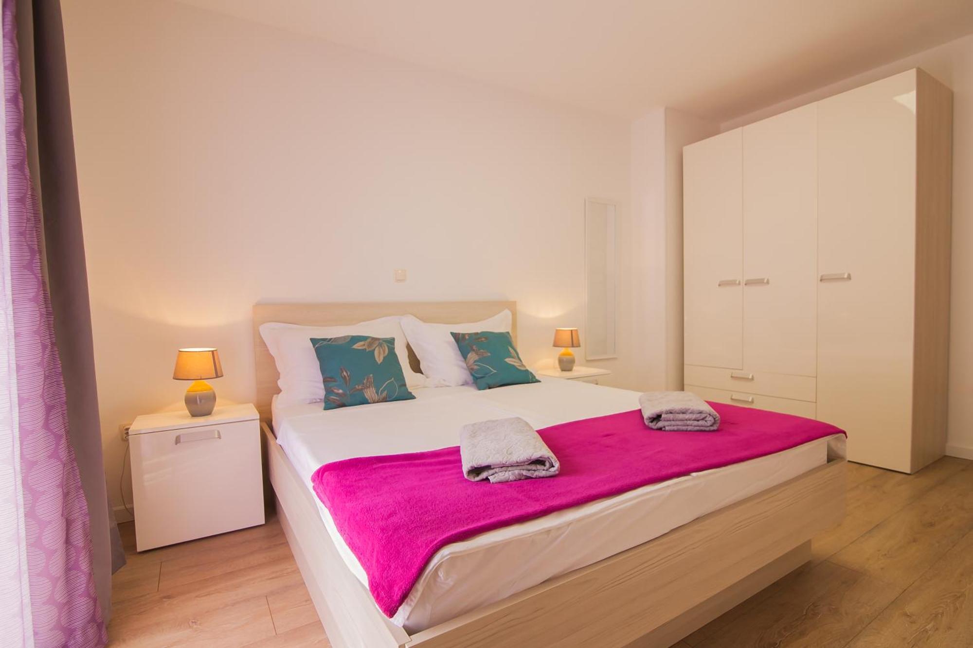 Helvetia Sunny Apartments Бол Екстериор снимка