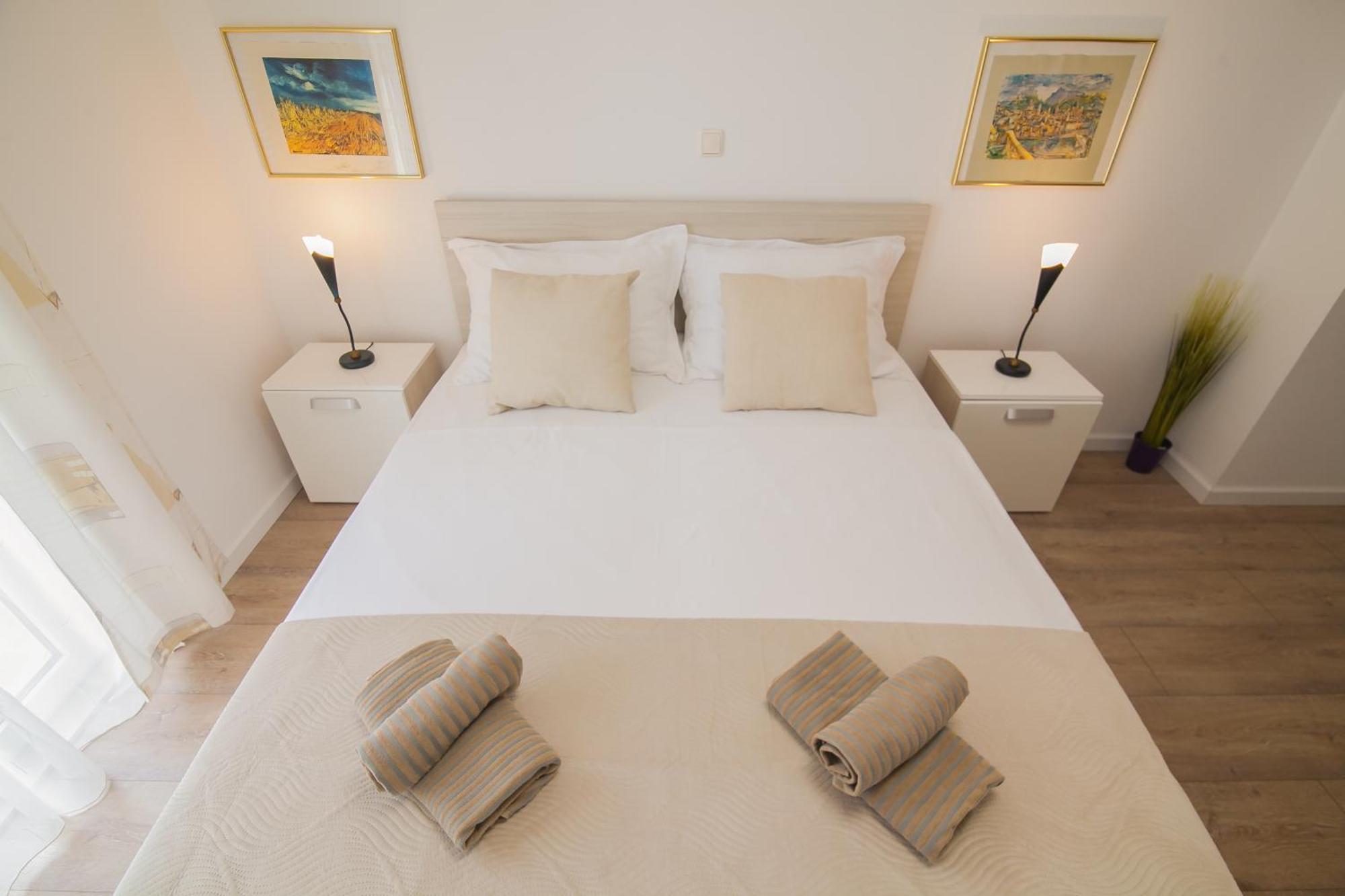 Helvetia Sunny Apartments Бол Екстериор снимка