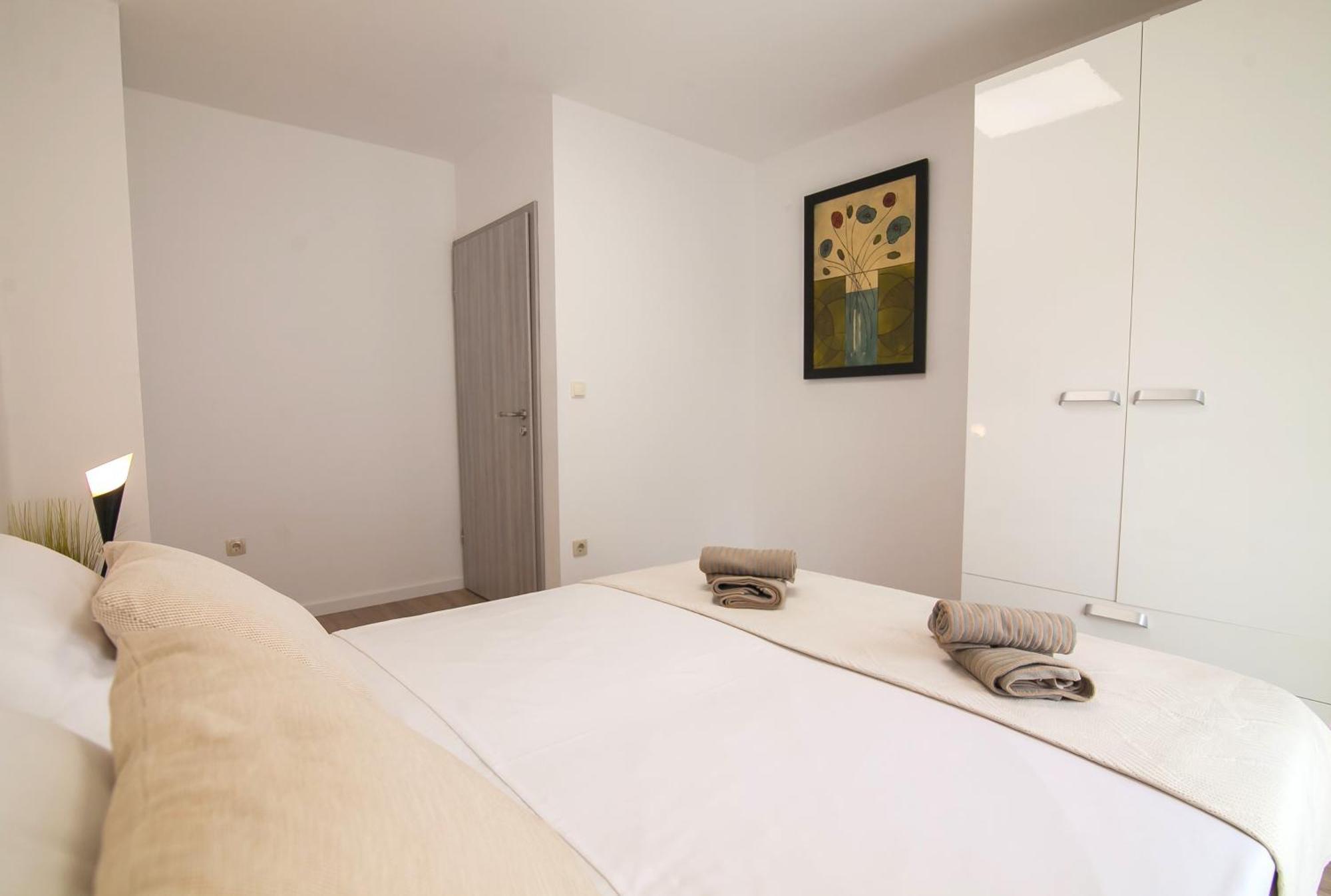 Helvetia Sunny Apartments Бол Екстериор снимка