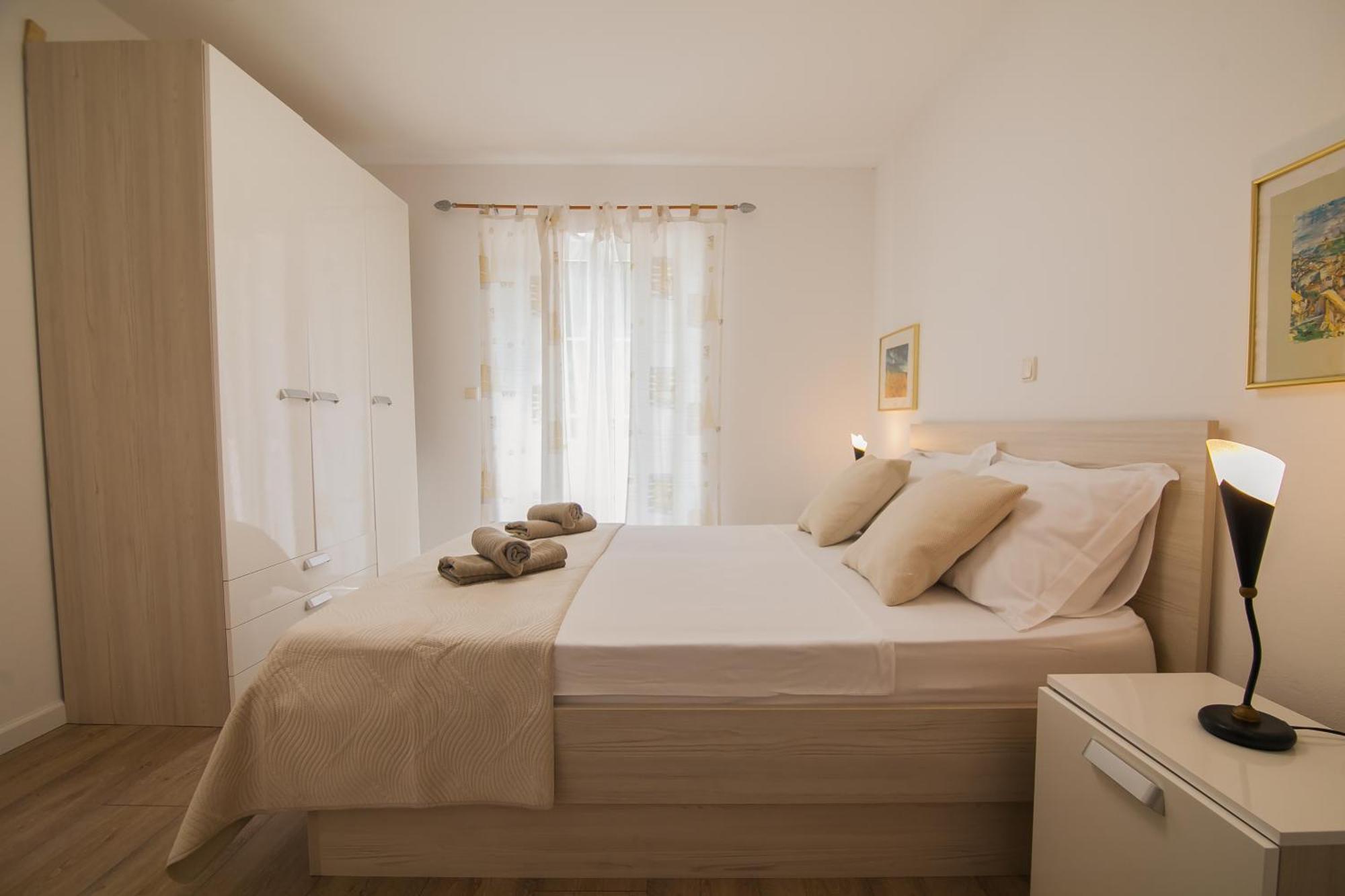 Helvetia Sunny Apartments Бол Екстериор снимка