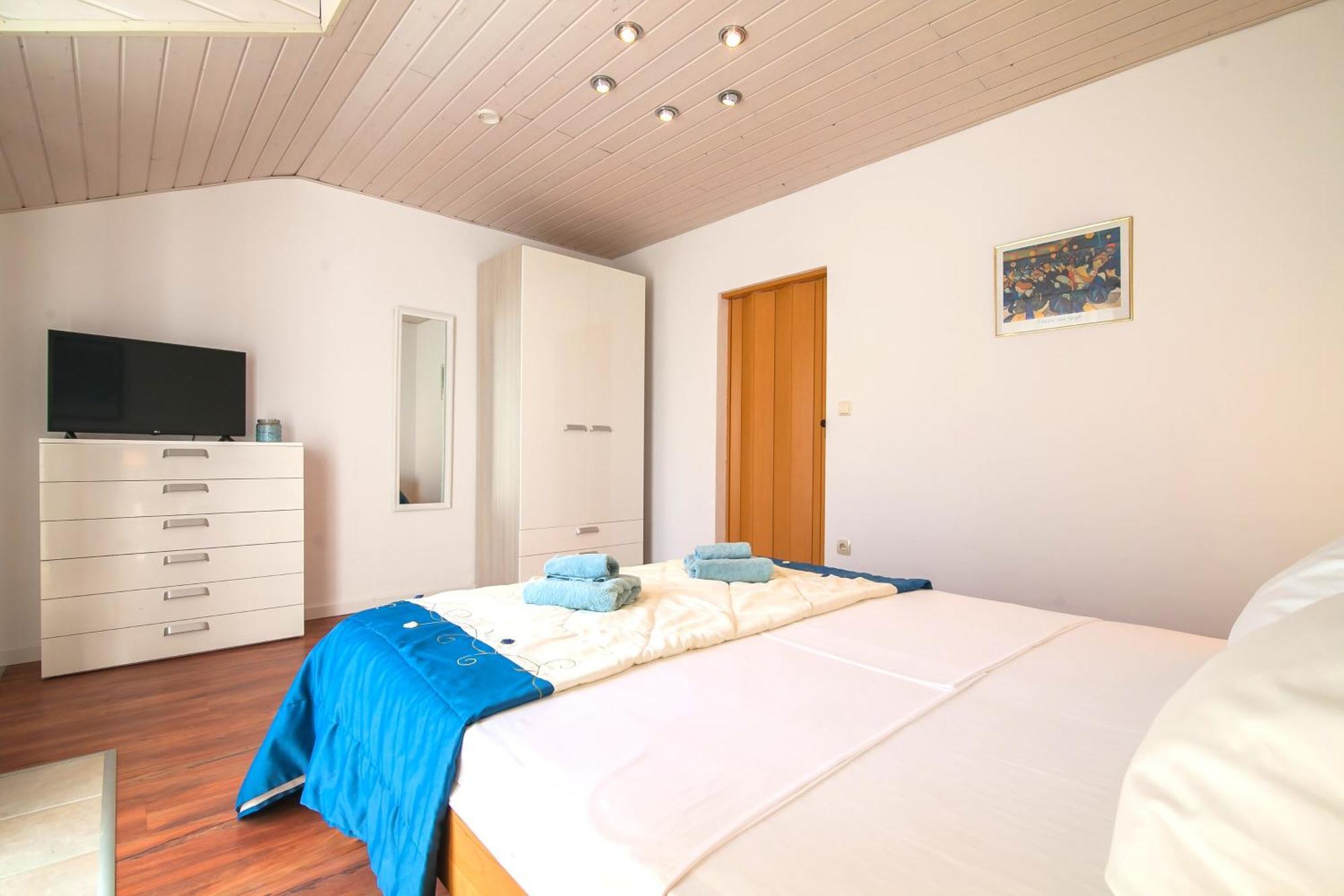 Helvetia Sunny Apartments Бол Екстериор снимка